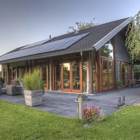 Bed & Breakfast De Wandhorst 3*