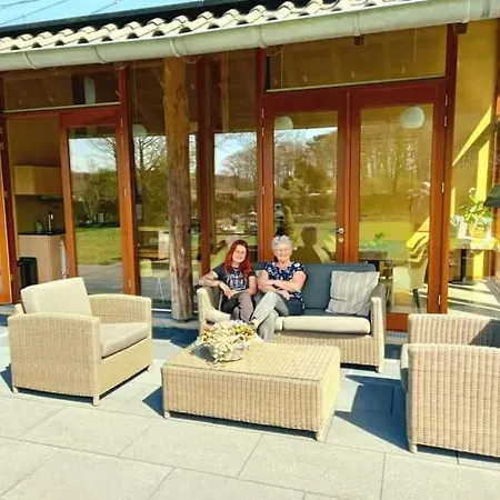 ベッド・アンド・ブレックファスト De Wandhorst Gaanderen